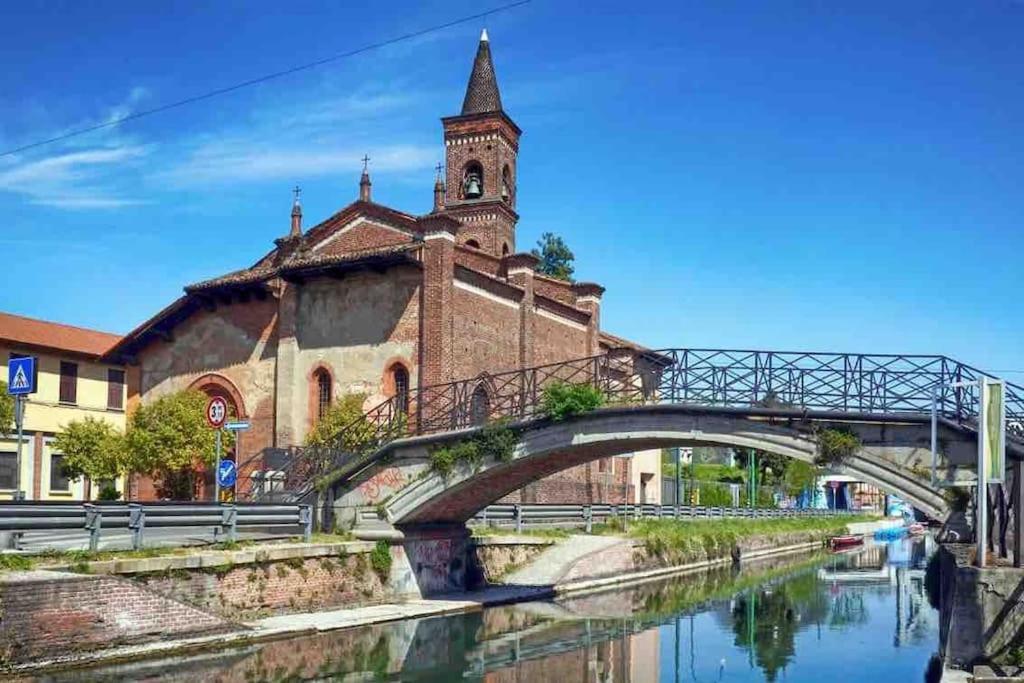 Lovely Apartment Navigli Milan Luaran gambar